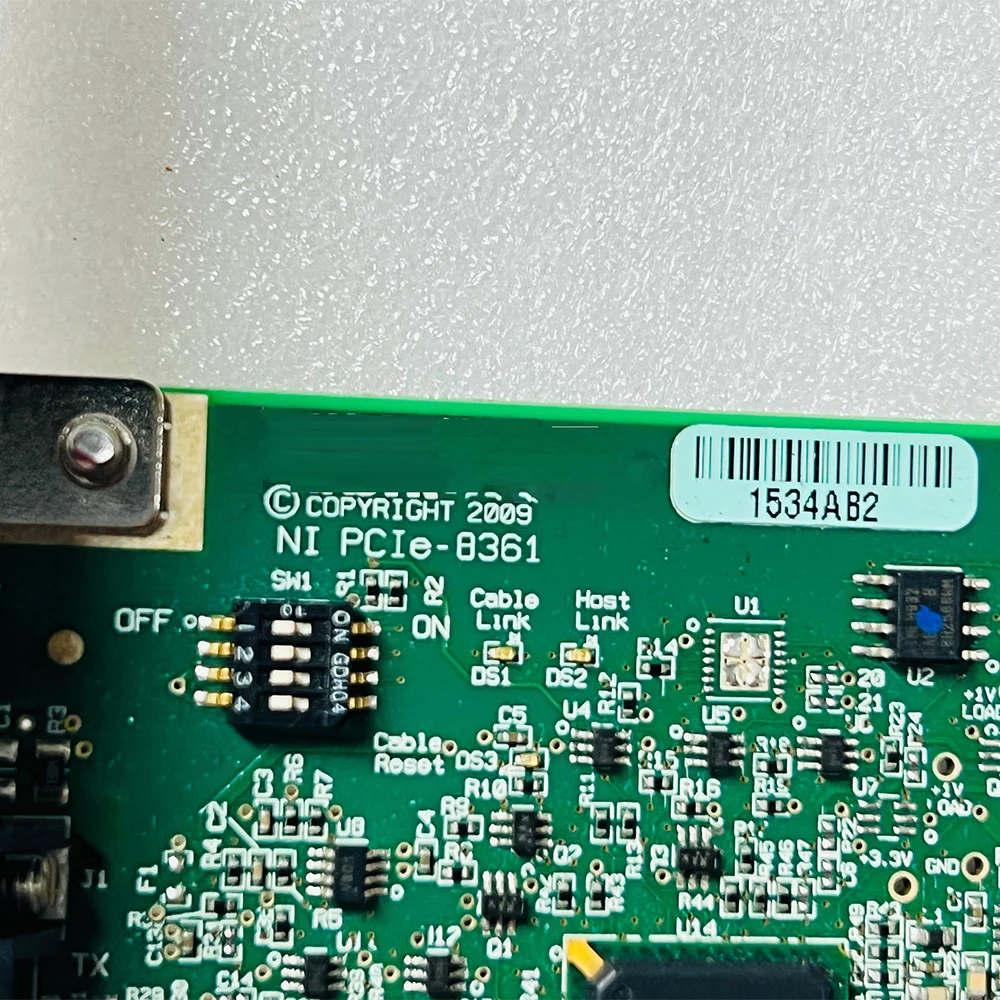 PCIe-8361 PXI Chassis Driver Card Data Acquisition Card Remote Control Device 779504-01