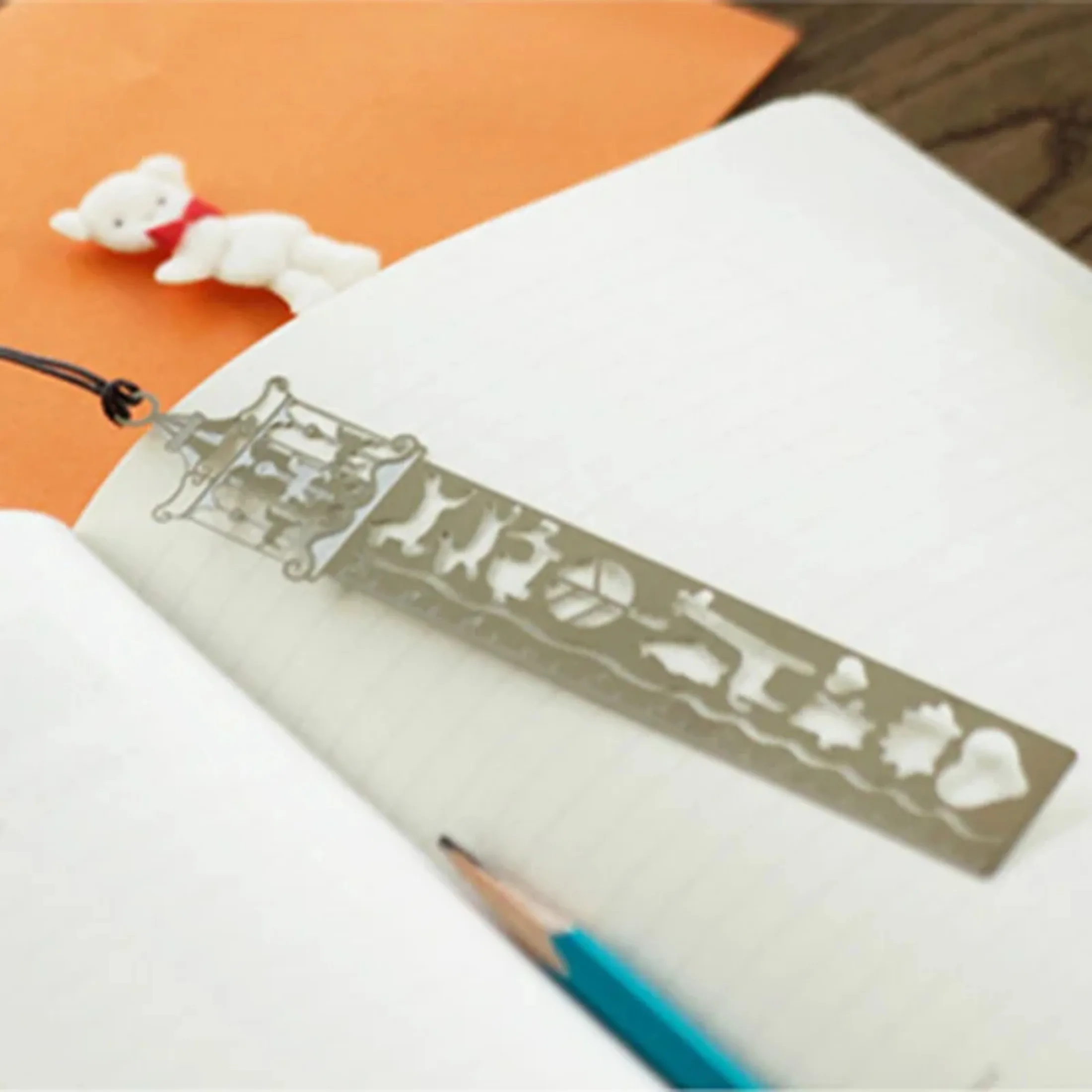 Delicate Cutout Book Mark Ultra-thin Metal Bookmark Tape Ruler Brief Book Marker Fashion Bookmarks for Books Stationery Glifts