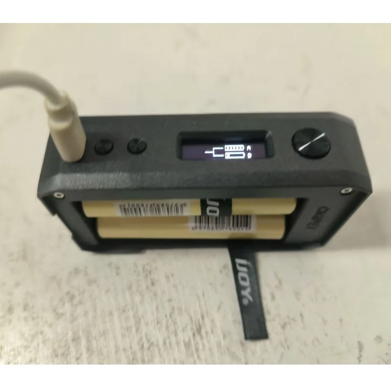 Caricabatteria originale 2 slot 1-126W di alimentazione ricarica USB con Display a LED caricabatteria Cigpet Capo per batterie doppie 18650