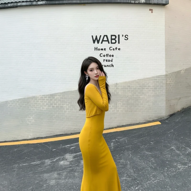 Conjunto de Dos Piezas Kardashian: Vestido Sexy Cruzado con Cola de Pez y Cárdigan Abierto de Manga Corta/Larga, Estilo Casua...