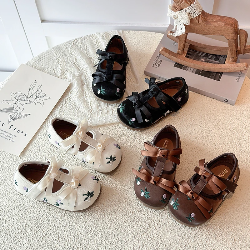 Spring New Cute Toddler Girls Mary Jane Flats Floral Embroidery Bow T Strap Nonslip Princess Shoes for Party Daily Wear