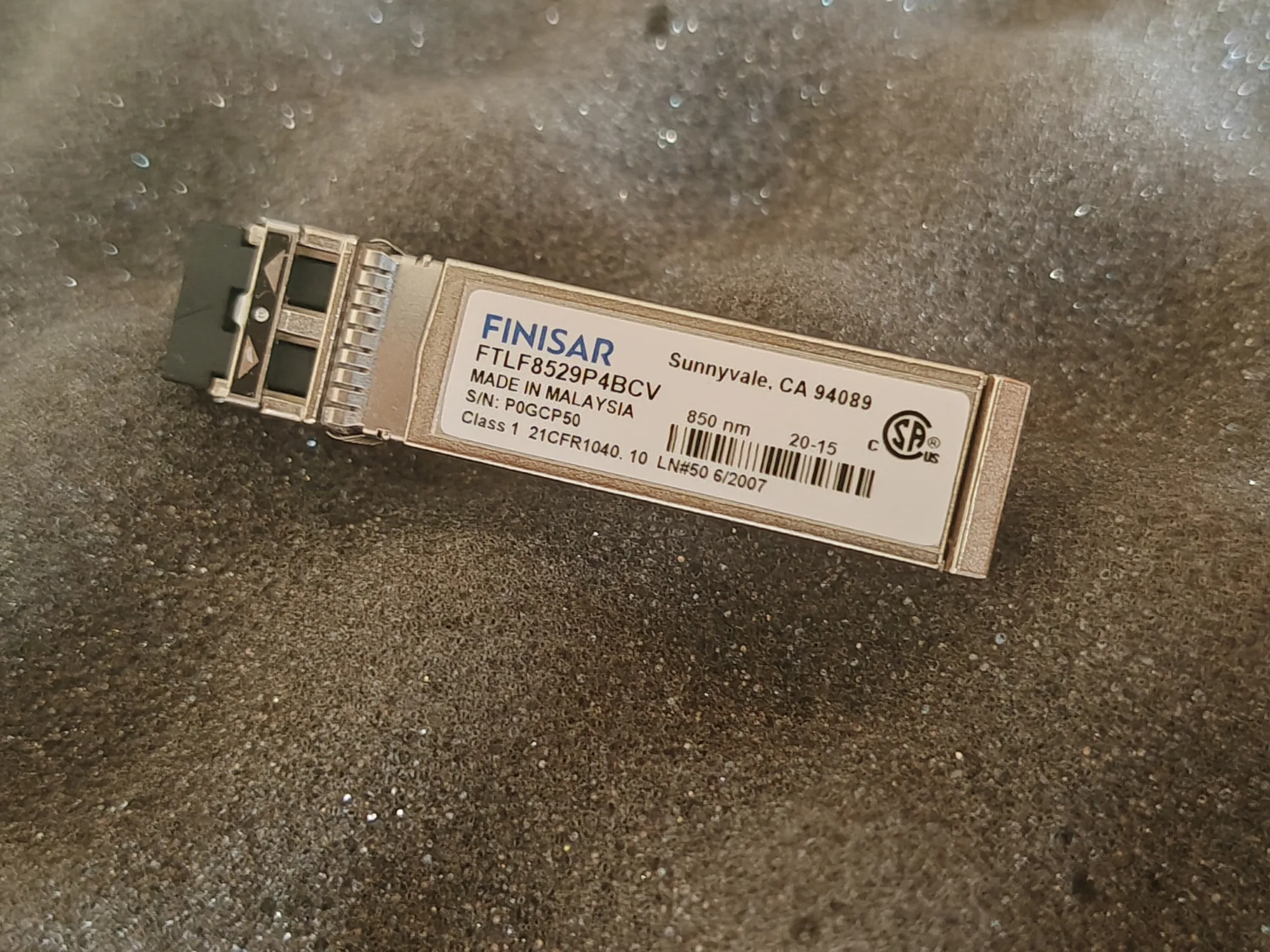 

Original New Finisar SFP 16g Transceiver FTLF8529P4BCV Multimode 850nm SW Fiber Channel 16gb SFP Switch Optical Fiber Module