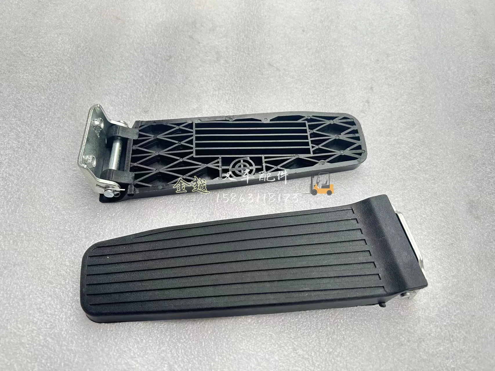 

1pc for L01 F14E F18C S4S MITSUBISHI Forklift accelerator pedal 91A51-28500 91A51-28520