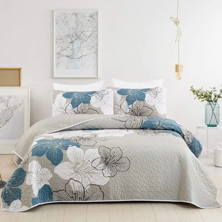 

3 Pieces Quilt Set California King Blue Floral Pattern Quilt Coverlet Elegant Boho Bedspread with 2 Pillow Shams Lightweight Flo