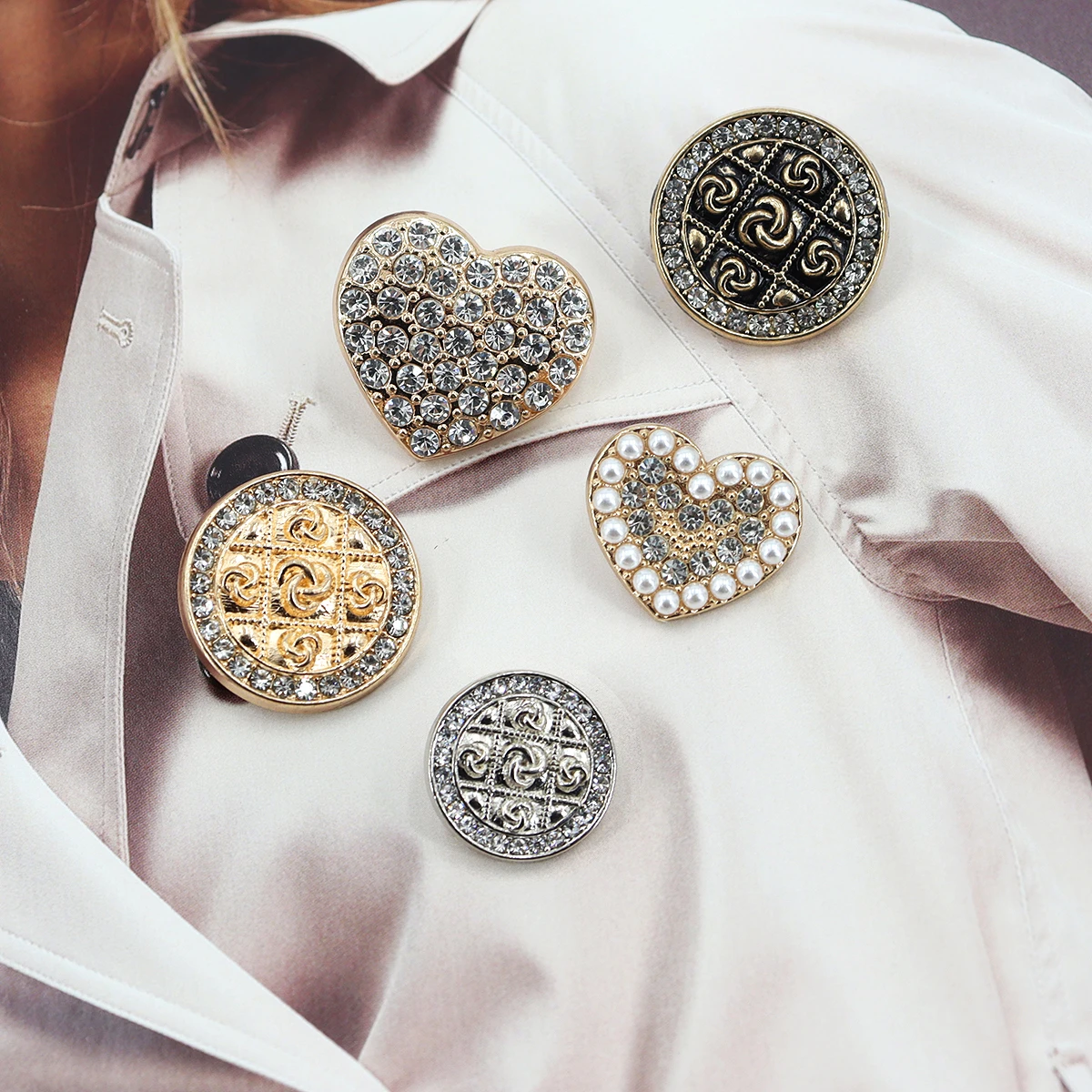 Metal Button Rhines…