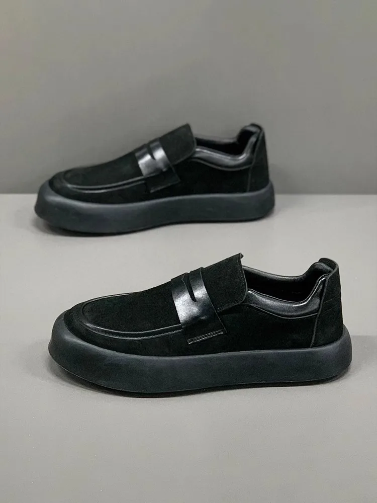 Novos sapatos masculinos de trabalho casual camurça respirável sola grossa deslizamento no dedo do pé redondo designer personalidade clássico moda mocassins