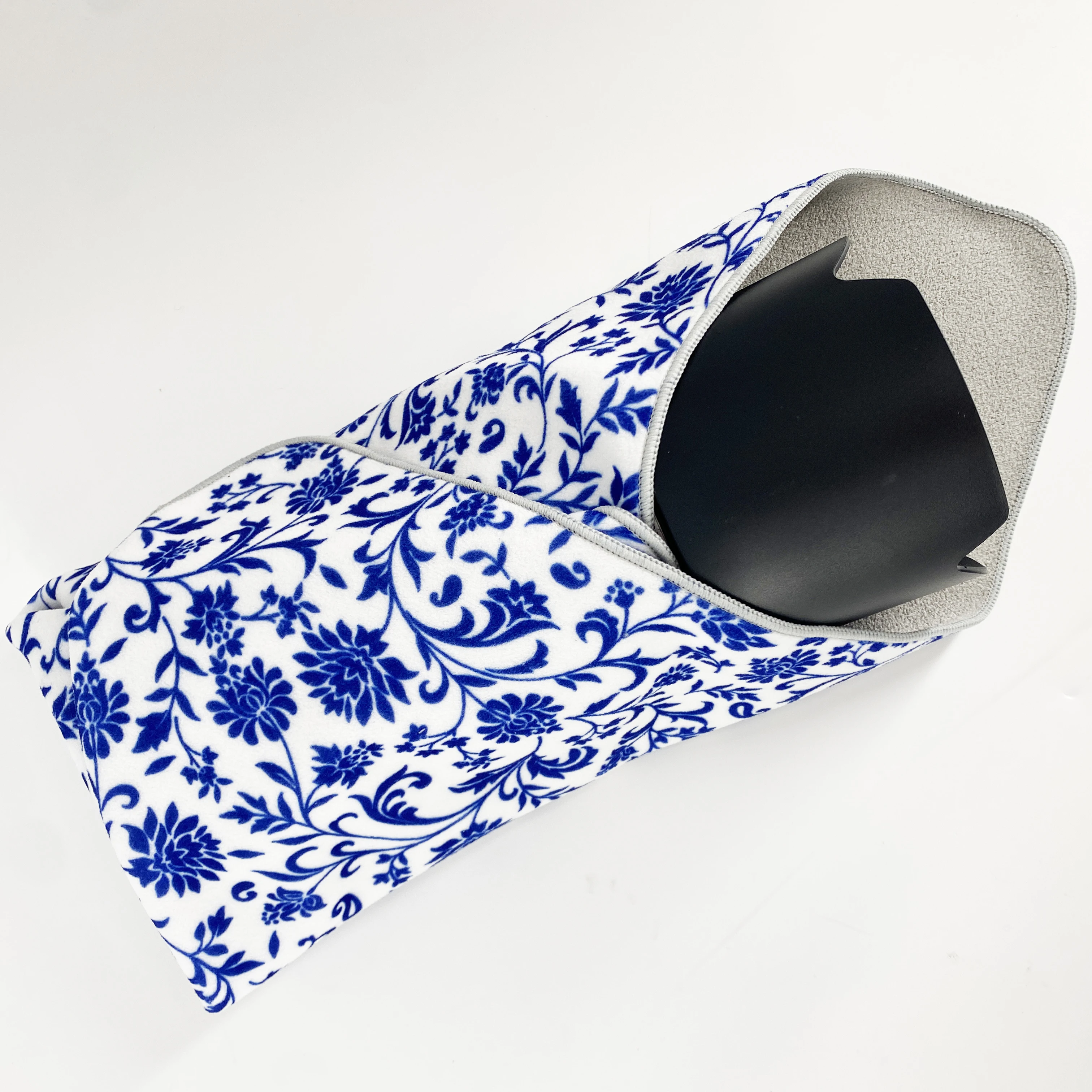 1pc Protective Wrap Printed Protective Wrap Lens Camera Protector Magic Stick-it Wrapper Cosmetic Bag Travel Storage Cloth