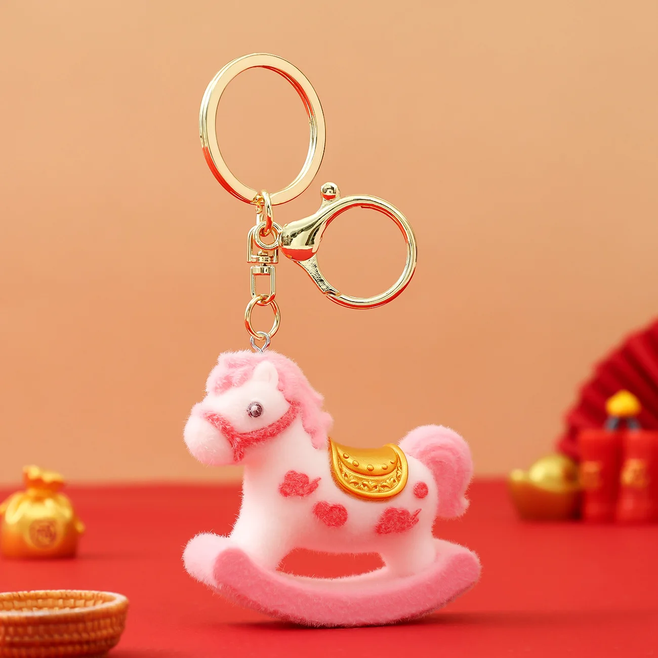 

Новогодний брелок с лошадью, милые фигурки из бисера, подвески для сумок, оптовая продажа, товары для новорочного рынка