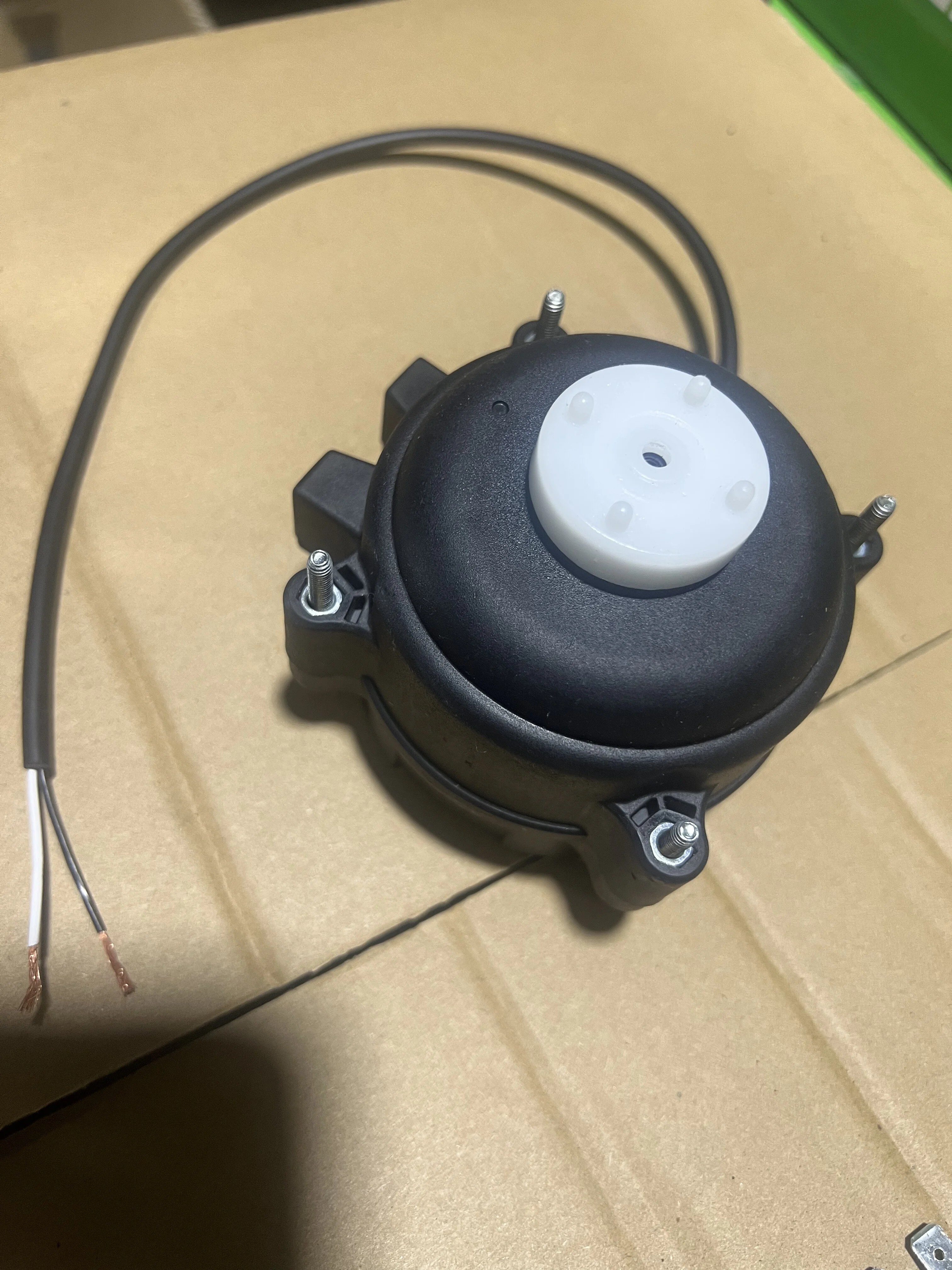ECN7112AAA3FA009 Fan power 14W Hangzhou low-light motor pulsation freezer Motor freezer