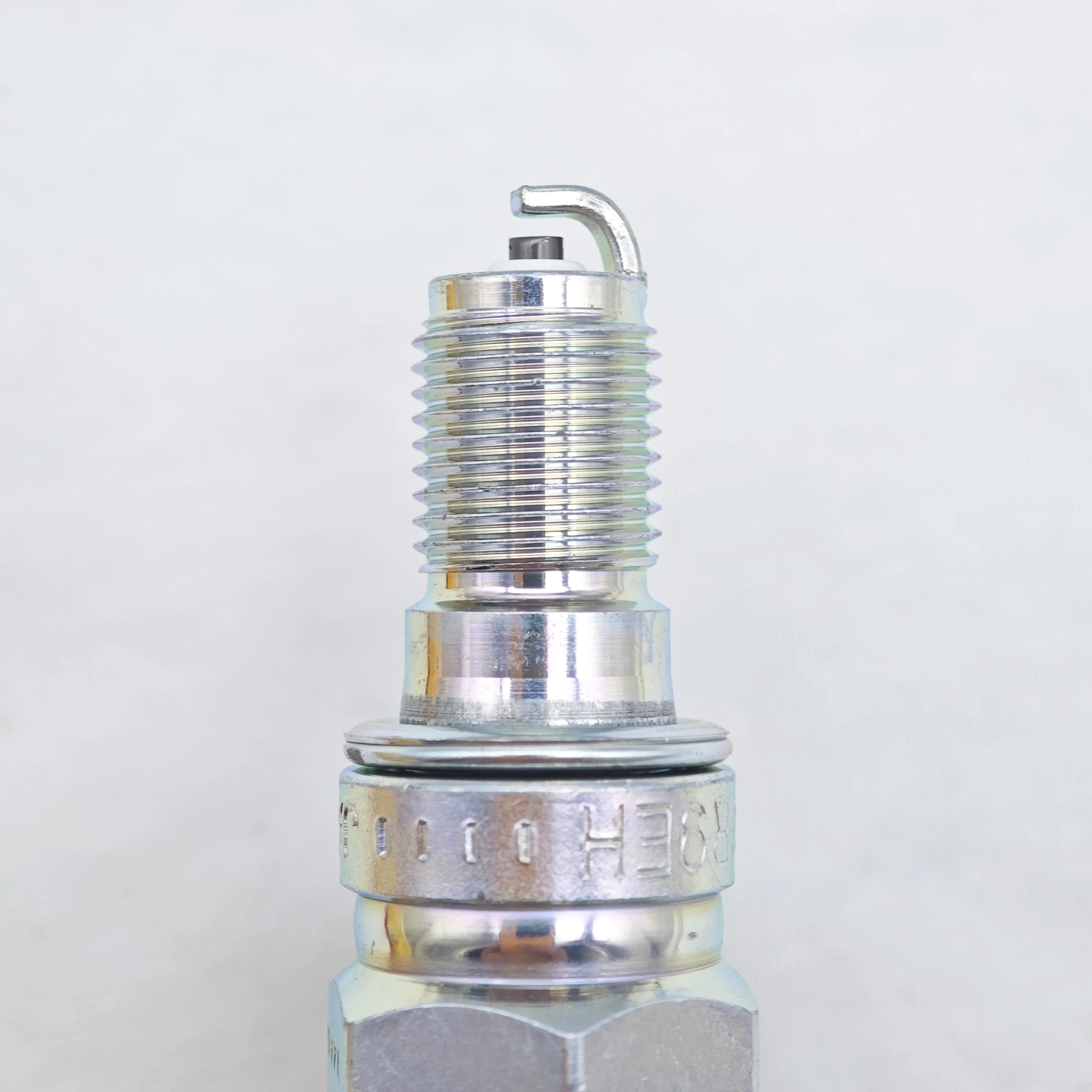 1pcs Original NGK Spark Plug CR9EH-9 #7502 For Some Models Of CB400, CBR250, CBR650, and CBF1000 small hornets