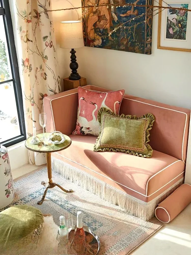 French vintage style pink velvet tassel sofa designer B&B bedroom balcony casual small sofa