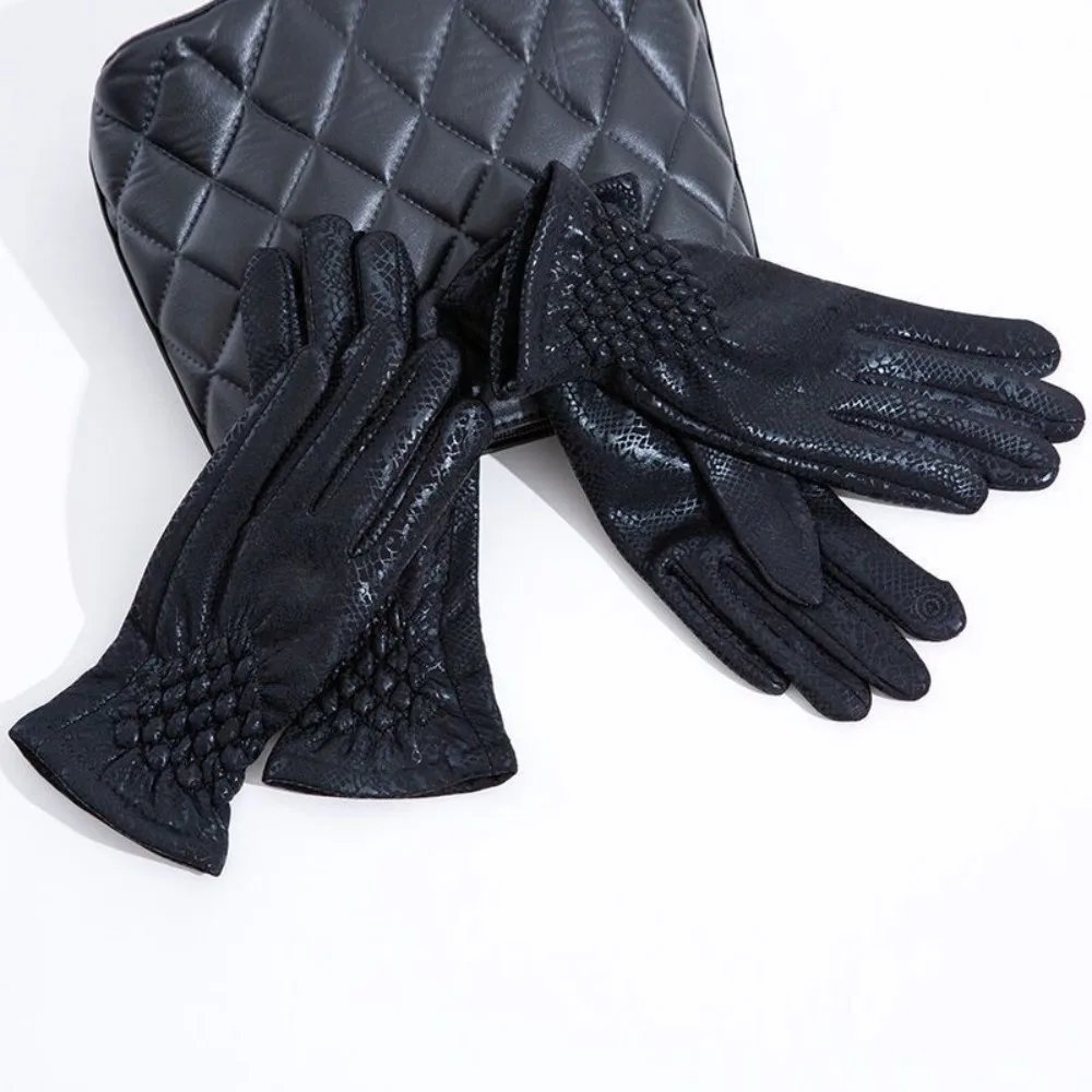 Faux Leather Full Finger Gloves Waterproof Snake Skin Patterned Winter Gloves with Short Velvet Thick Ski Gloves Riding