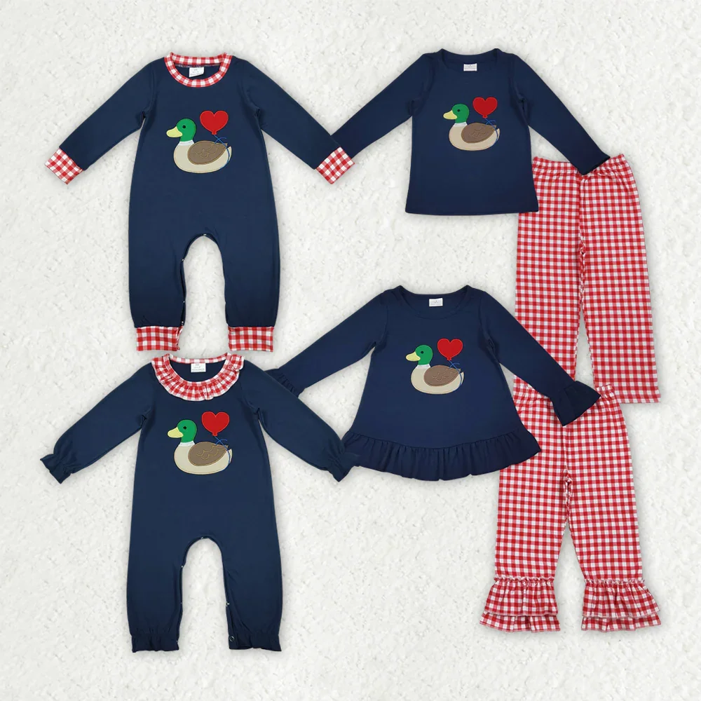 

z1121-12 BLP1304 Wholesale Boutique kids clothes boys embroidery Valentine duck long sleeve pant Set Spring Children clothing