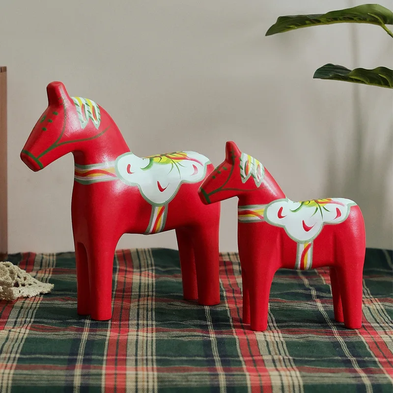 1Pair Wooden Swedish Dala Horse Statue Handmade Paintings Red Horse Figurine Ornaments Nordic Wood Crafts DIY Wedding Decor Gift