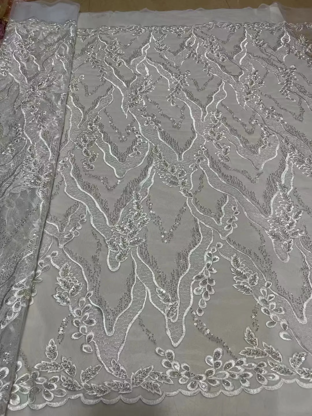 

New Latest Nigerian Lace Fabric With Sequins Embroidered Lace High Quality African Lace Fabric For Wedding Dress French Net Lace