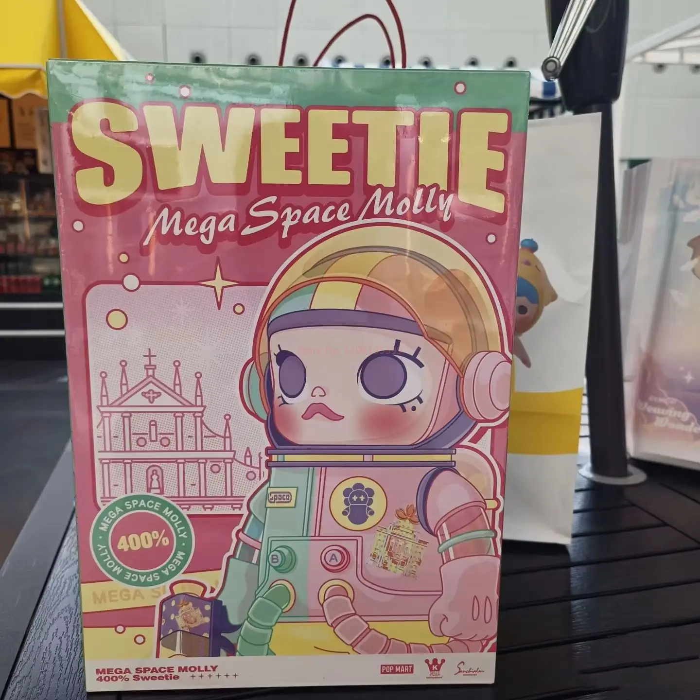 ในสต็อกของแท้ Macao Limited Edition Mega Space Molly Sweetie Series Action Figure ตกแต่งห้องของเล่นสะสมของขวัญ