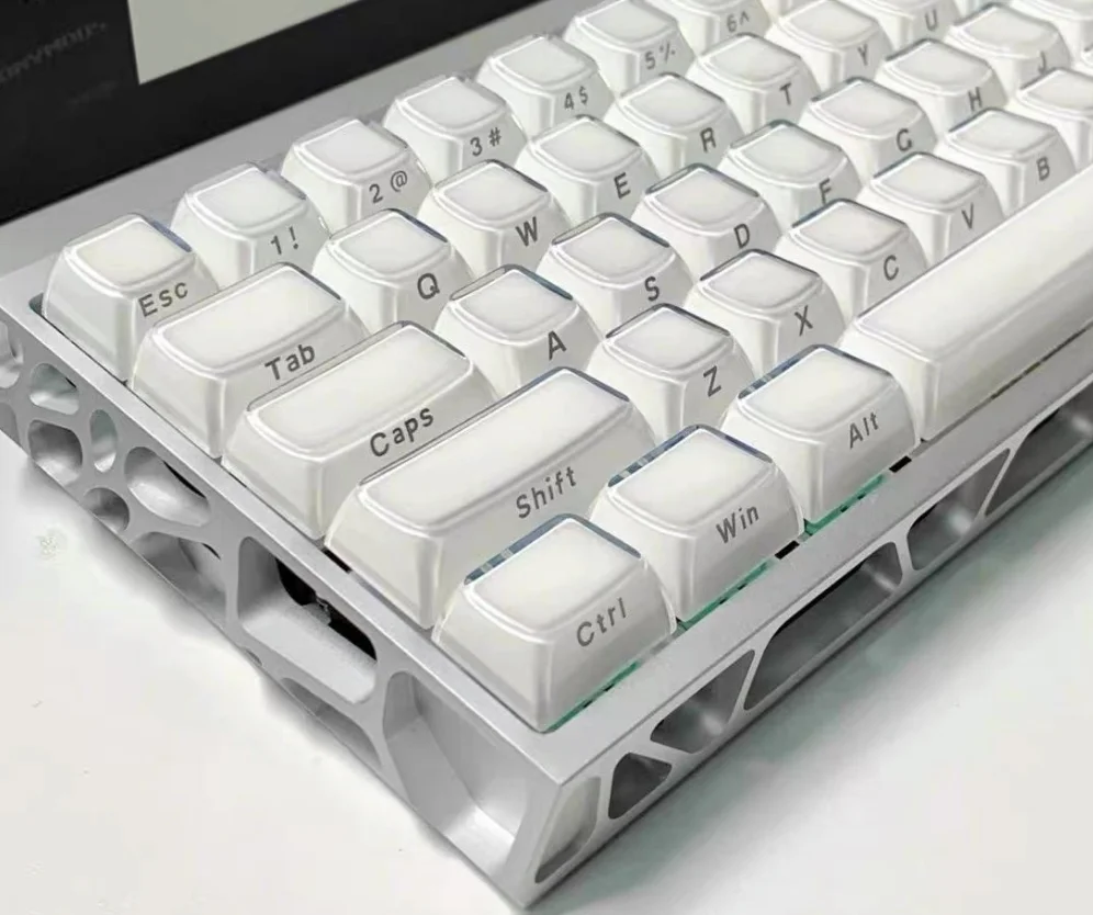 Crystal jelly side engraved keycap 136 key small full key PC two-color injection molding ice crystal mechanical keyboard univers