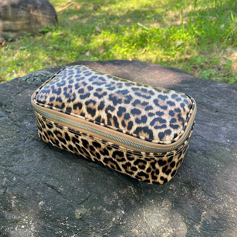 Genuine Leather Makeup Bag Designer Lluxury Wash Bag Large Leopard Print Cowhide Travel Portable Cosmetic Bag For Women