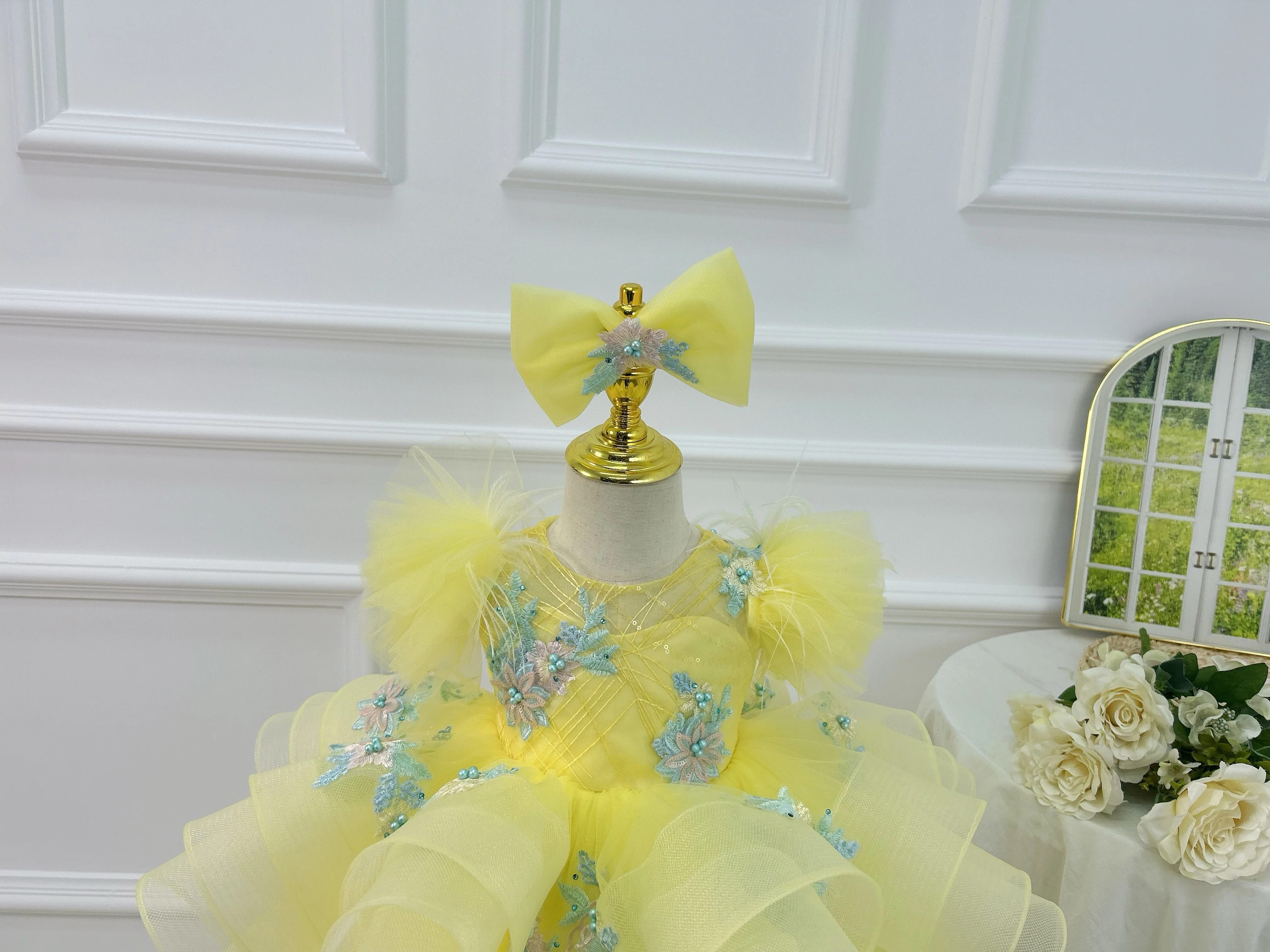 2024 New Gorgeous and Elegant Party Dress for Girls Aged 2 to 8 Christmas Dress Pink Flying Sleeves Puffy Princess Skirt