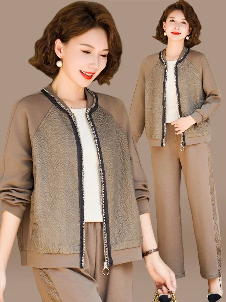 

Fashionable Sportswear Set for Mom Spring Autumn Zipper Closure V-Neck Long Sleeve Top And Bottoms Two-Piece Ensemble for Mid...