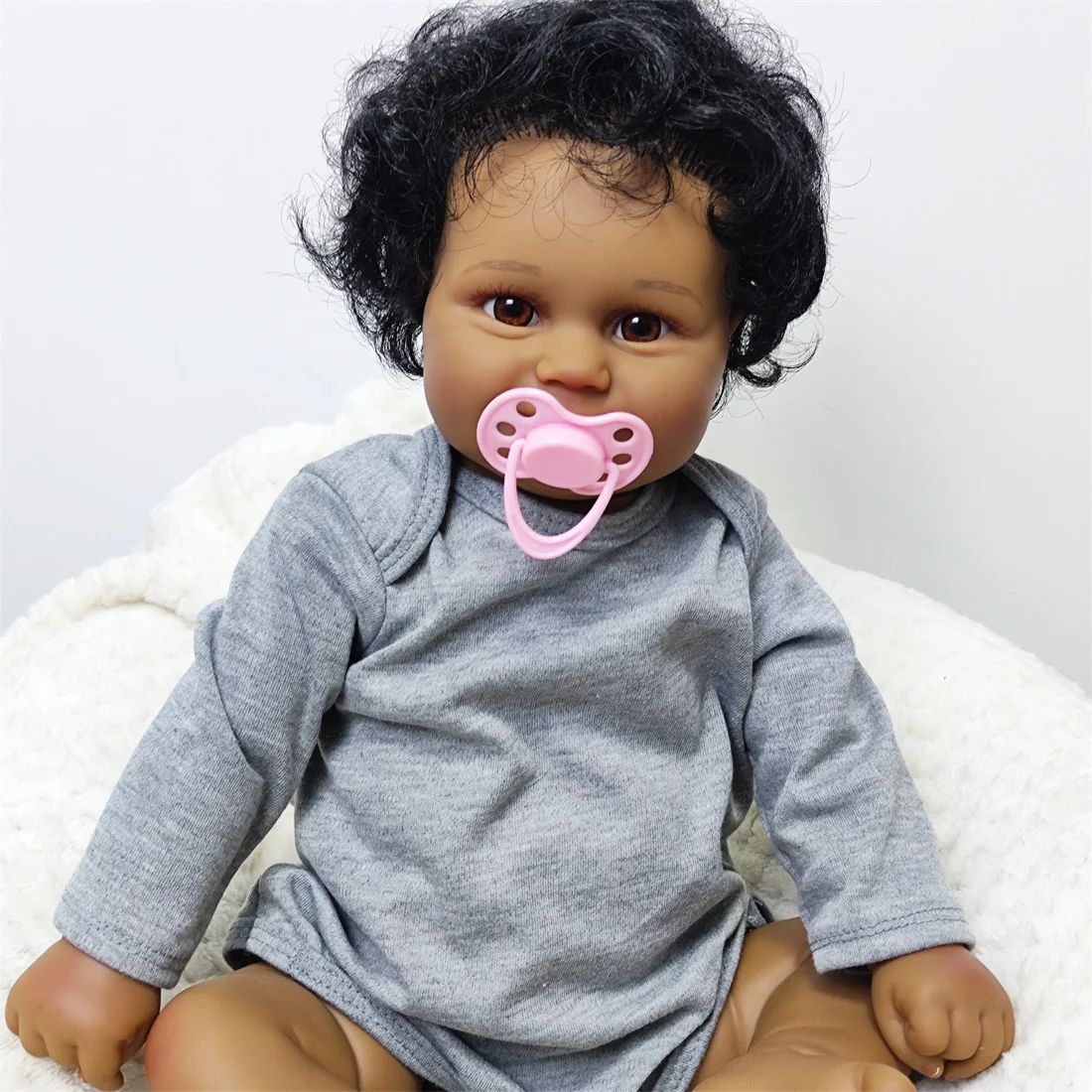 Poupées Babi en silicone réalistes à bas prix, kit de poupées reborn pour tout-petits afro-américains noirs, fabriquées en usine