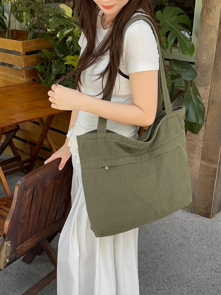 2026 New Canvas Tote Bag Women Large Capacity Casual Commuter Single Shoulder Bag Trendy Bear Lady Brand Soft Zipper Closure