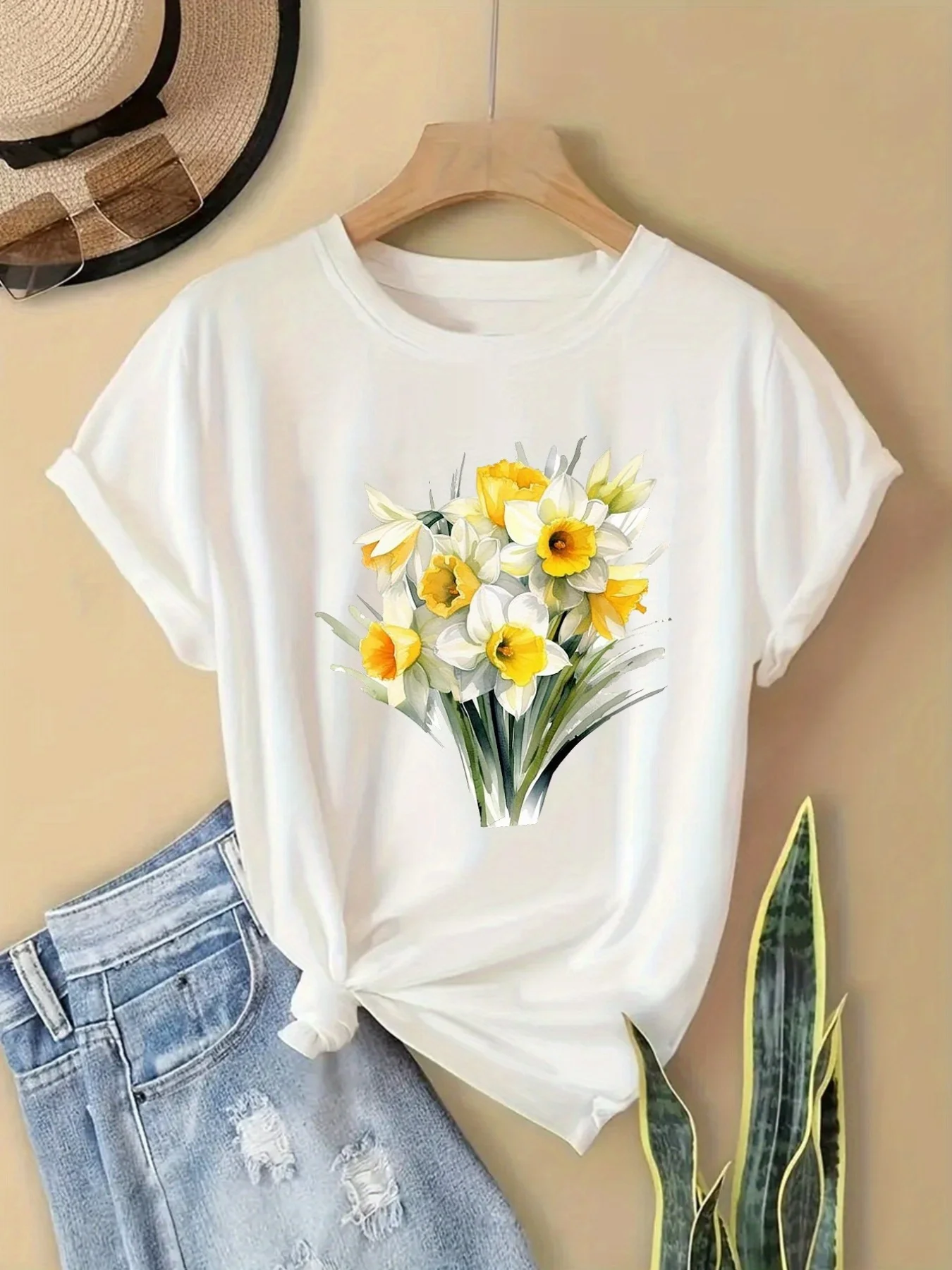 

Женская футболка с коротким рукавом Ярко-желтый нарцисс с цветочным принтом Повседневная футболка с круглым вырезом Весна/Лето Пригородный топ с графическим рисунком
