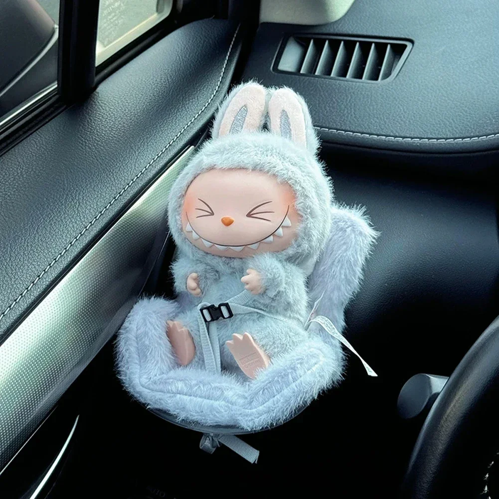 Für 17 cm Labubu Plüsch Autositz Sicherheitssitz mit Lüftungsschlitz Ornament Puppenzubehör für Labubu Have A Seat Cartoon Stuhlmodell