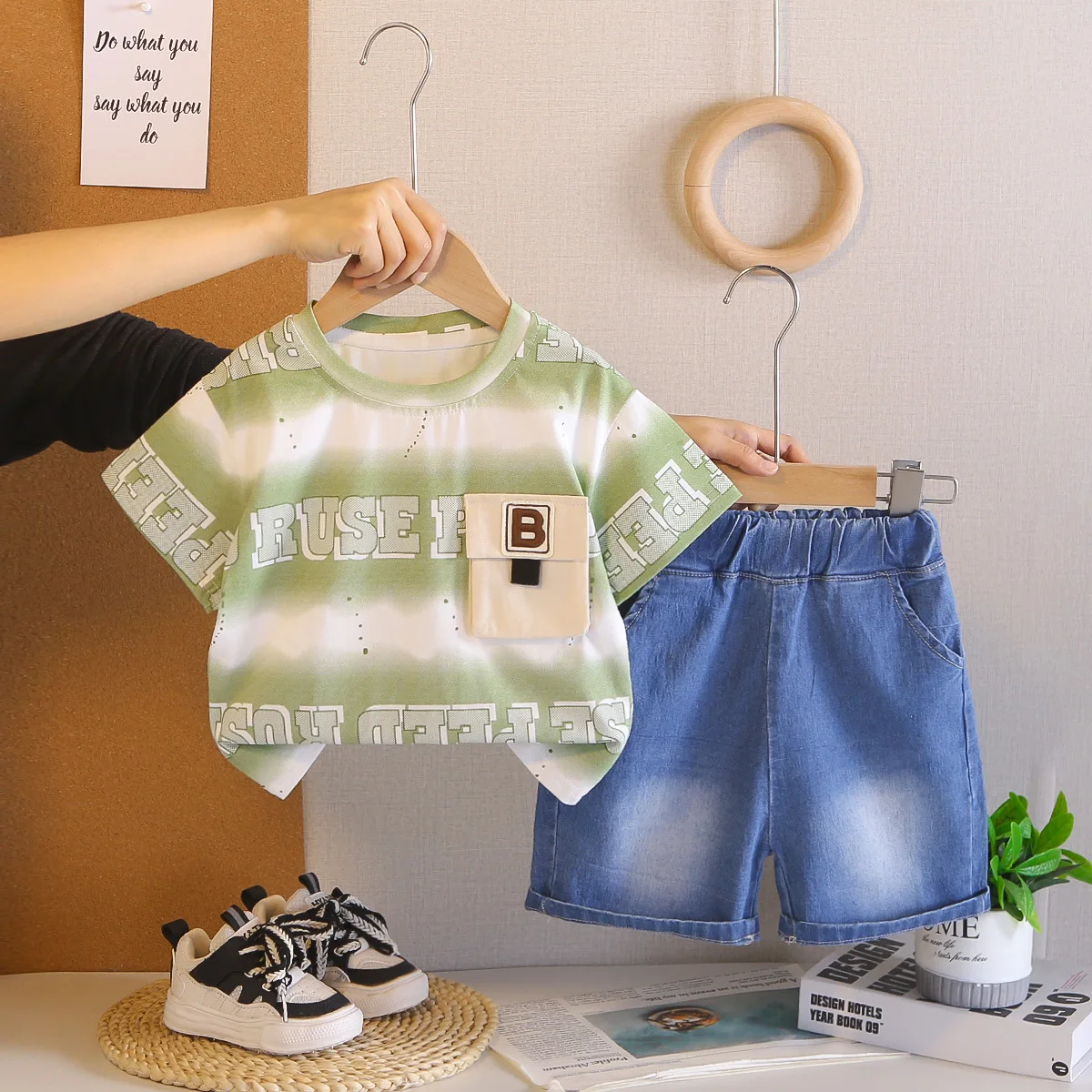 Tie Dye Letter Print Boys 2PCS Outfit, Short Sleeve Pocket T-Shirt and Denim Shorts Summer Casual Set for Kids Playwear