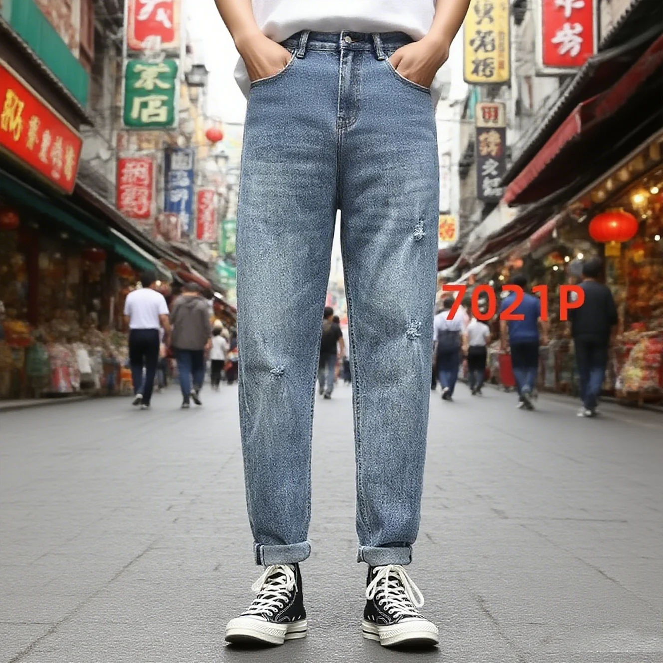 

New men's light blue washed denim jeans are casual, loose, and personalized, worn denim pants are easy to match for daily use
