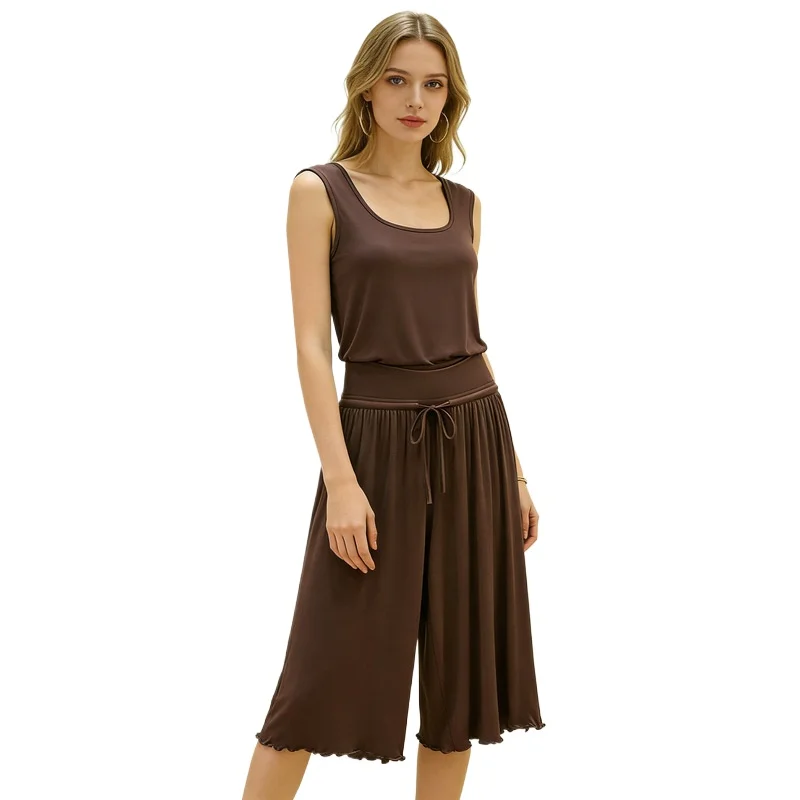 

Комплект женской домашней одежды больших размеров из модала: майка с двойным U-образным вырезом и свободные укороченные брюки на шнурке с кружевной отделкой, размеры M-6XL