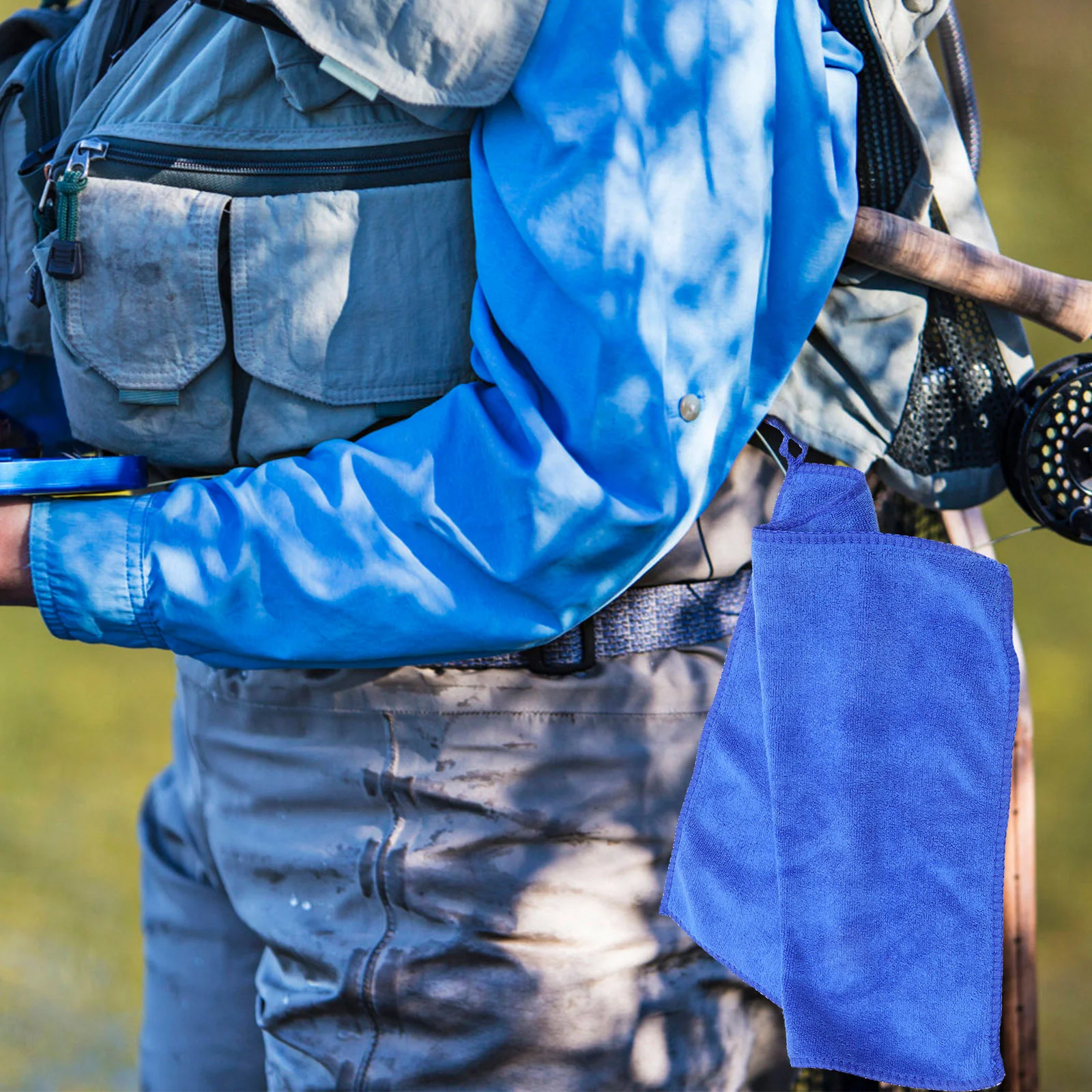 

2Pcs Sports Fishing Towels Thick Absorbent Climbing Carabiner Clip Outdoor Cloth Clean Blood Clay Easily Access