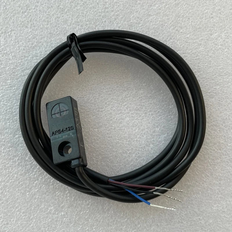 Picture 3: APS412SE APS4-12S-E For KOYO Proximity Switch Sensor