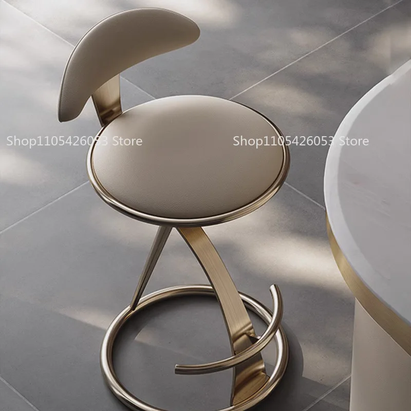 chaise-haute-de-bar-style-italien-de-luxe-leger-moderne-pour-la-maison-et-l'hotel-haut-de-gamme-avec-dossier-en-metal-et-cuir-modele-unique