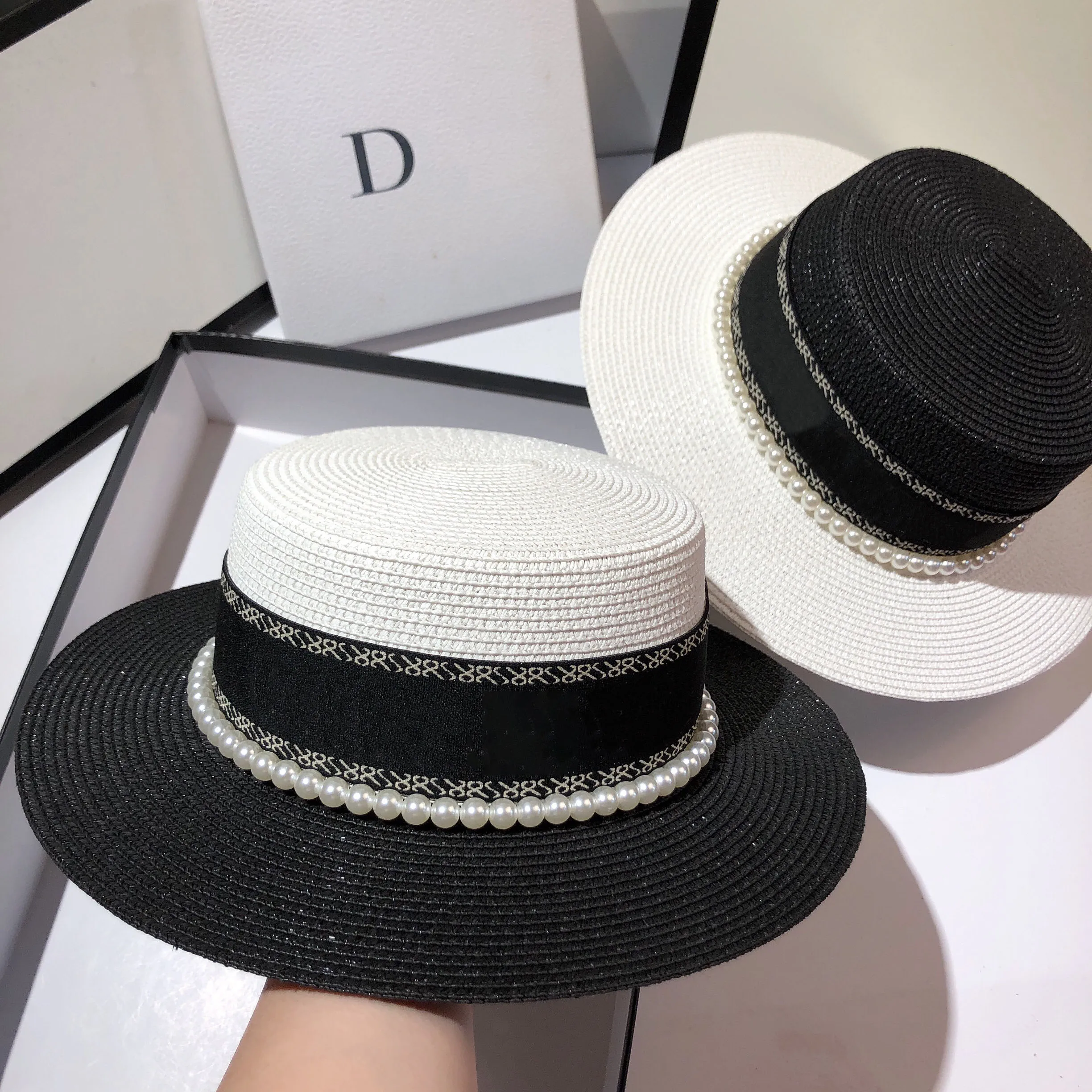 Summer Black and White Contrast flat top hat Korean Version Outdoor Outing Sun Protection Shade Big Brim Straw Hat Woman