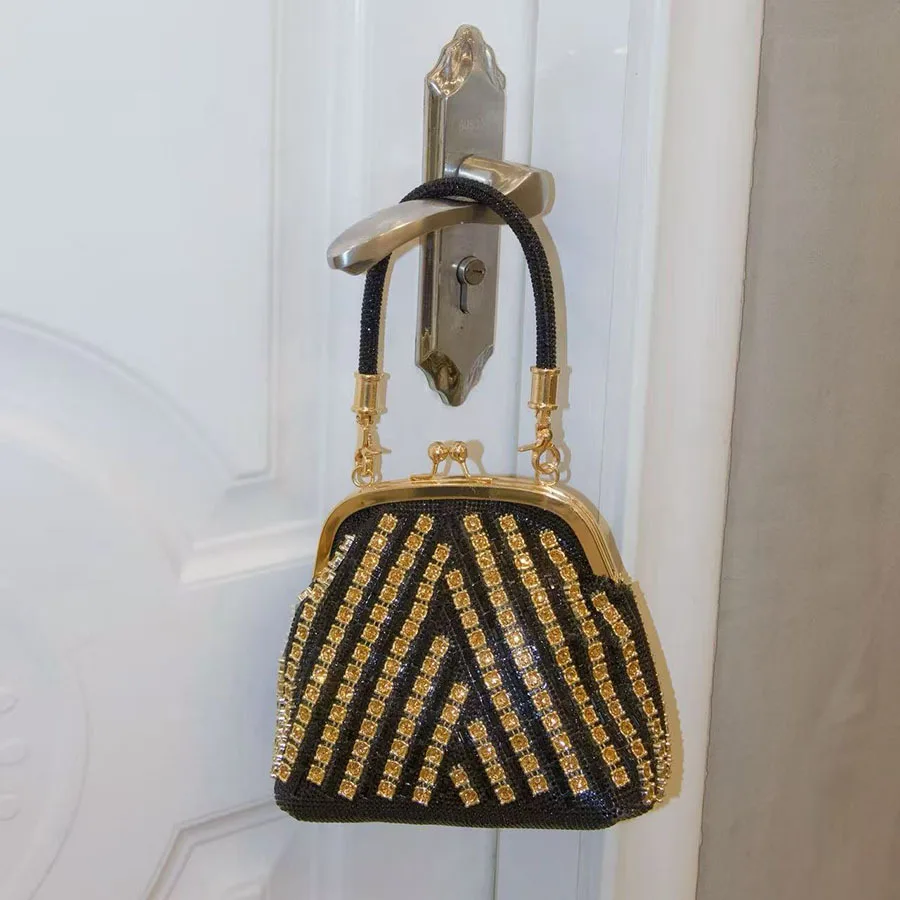 Luxury Rhinestone Evening Bags for Women Shell Handbags Candy Color Diamonds Shoulder Crossbody Bag NEW Party Wedding Clutch NEW