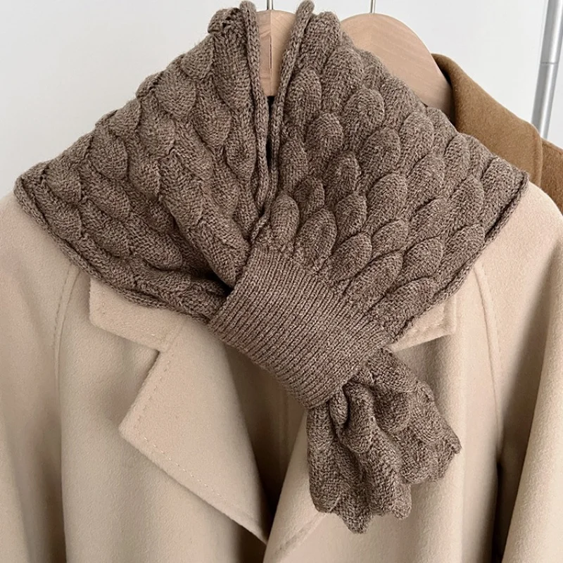 

New Korean Style Japanese Retro Knitted Wool Scarf Women2025Autumn and Winter Fish Scale Pattern Versatile Warm Neck Warmer