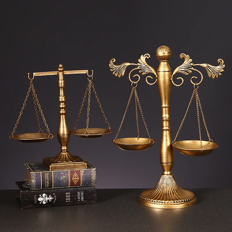 

‌Vintage European Balance Scale - Antique Desktop Decor, Iron Model for Office, Unique Showpiece, Gift for Collectors‌
