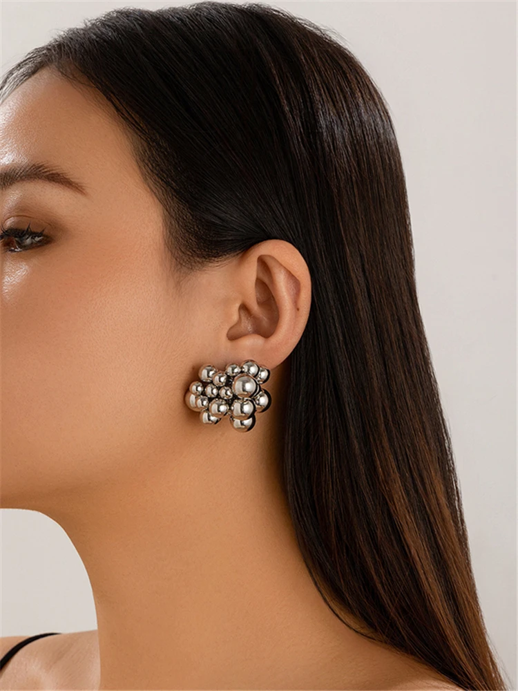 Fashion metal geometric beaded earrings for women, exaggerated hot-selling bead earrings, versatile 2024