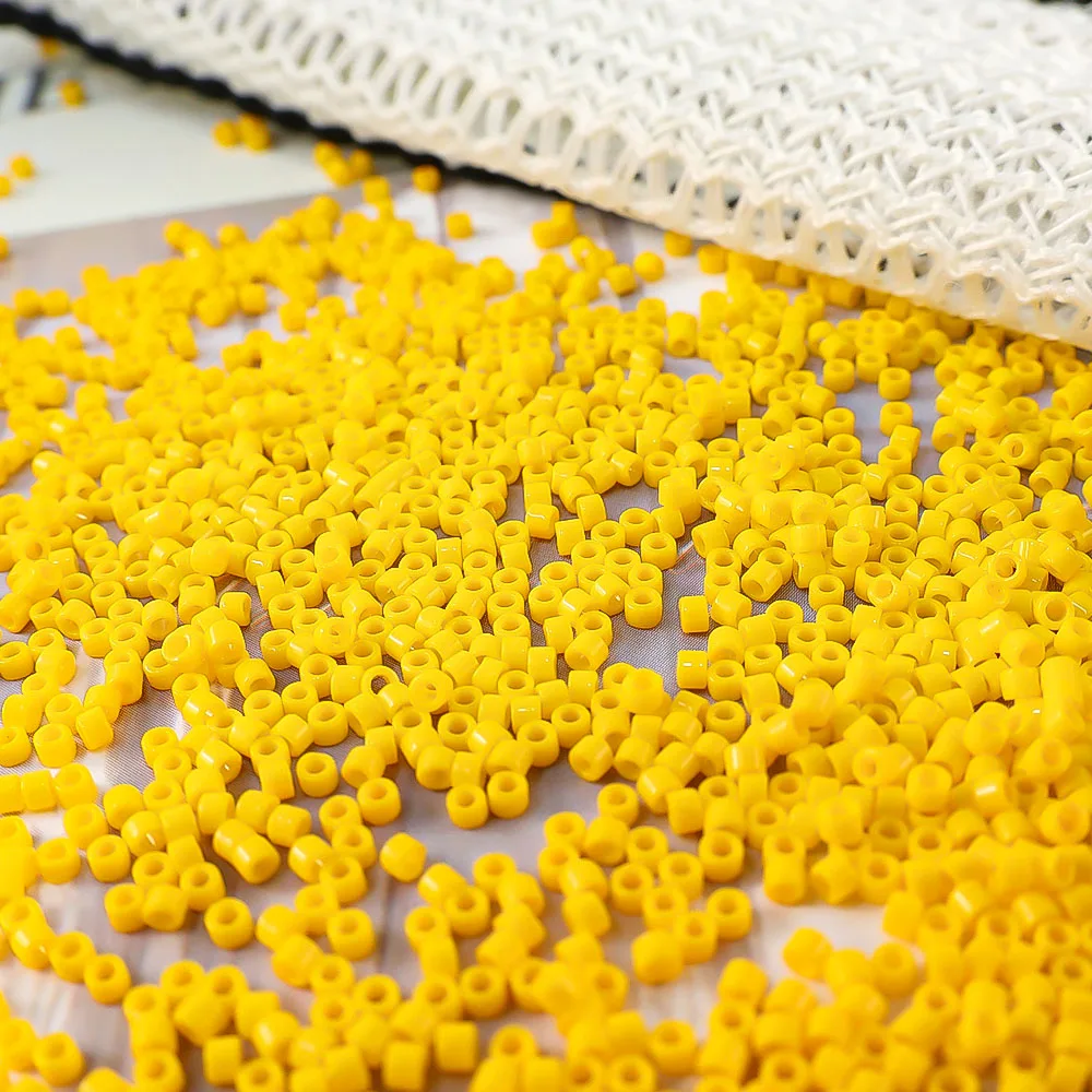 Japanische importierte einfarbige Miyuki Delica Rocailles-Schmuckperlen, geeignet für alle Arten von DIY-Handarbeiten, 10g – Detail 4