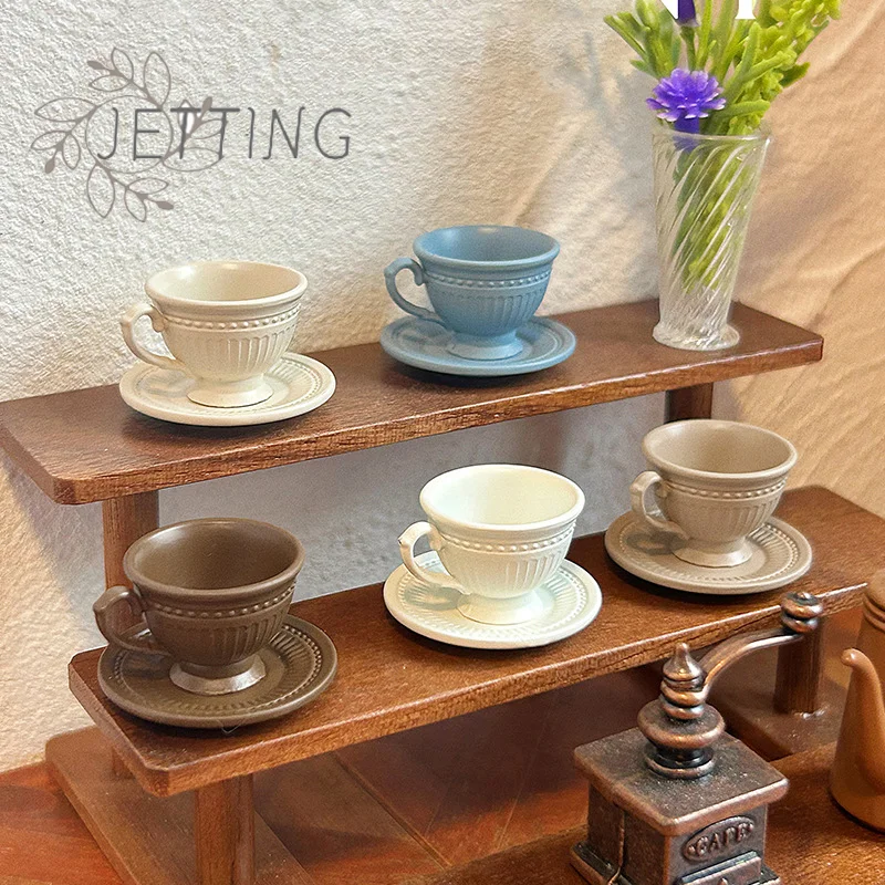 Hot 2Pcs Dollhouse Miniature Dining Ware Mini Vertical Pattern Coffee Cup Plate Set Toy Model Doll House Accessories