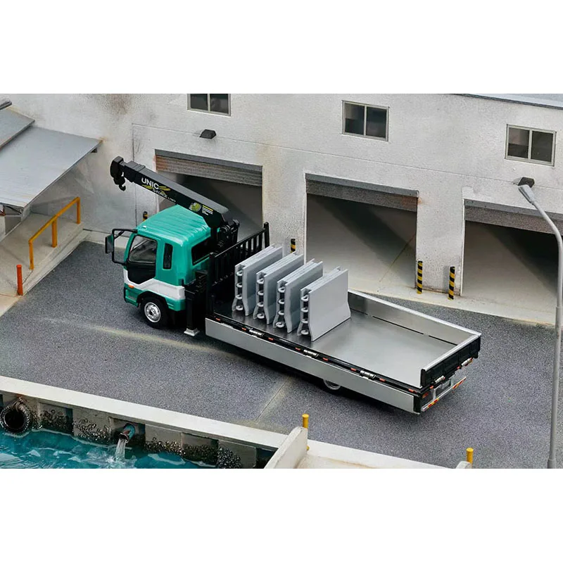 GCD Diecast Alloy 1:64 Fuso Fighter [1024] Truck With Crane Alloy