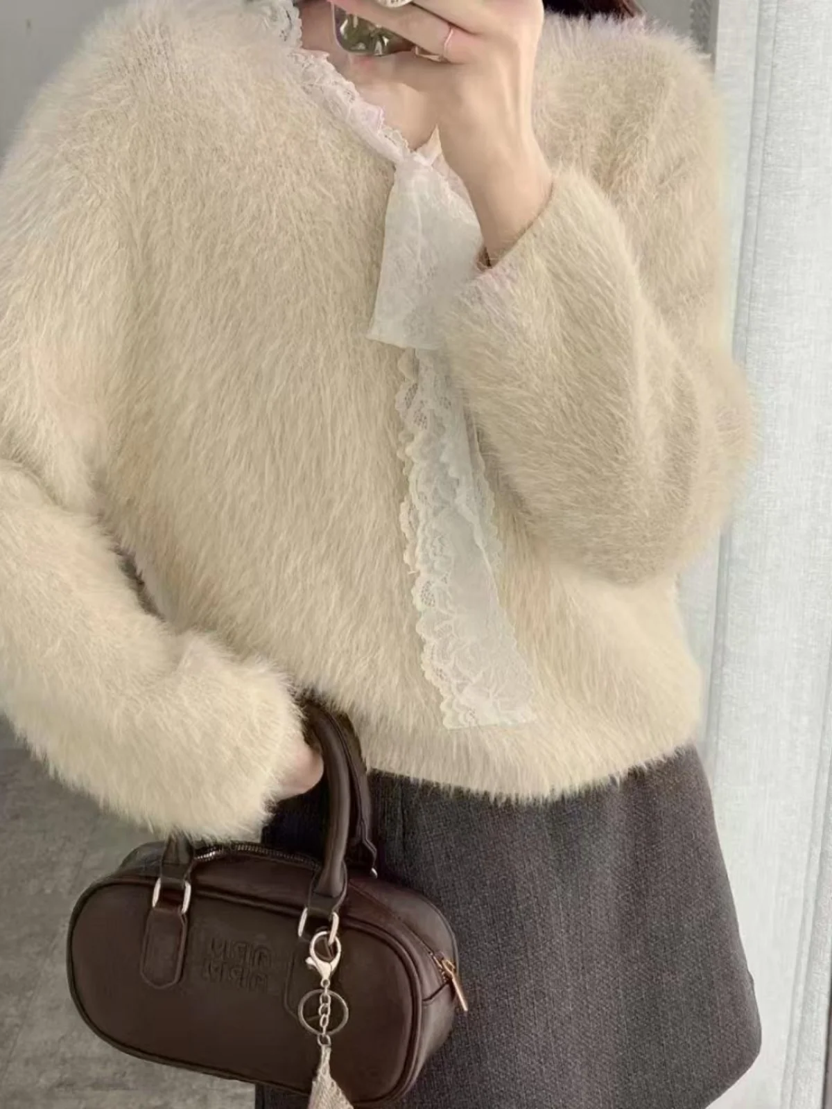 

Autumn Winter Knitwear Soft Long Sve Knot Splicing Loose Mink Velvet Lazy Sle Design Sense Top Women's Faion