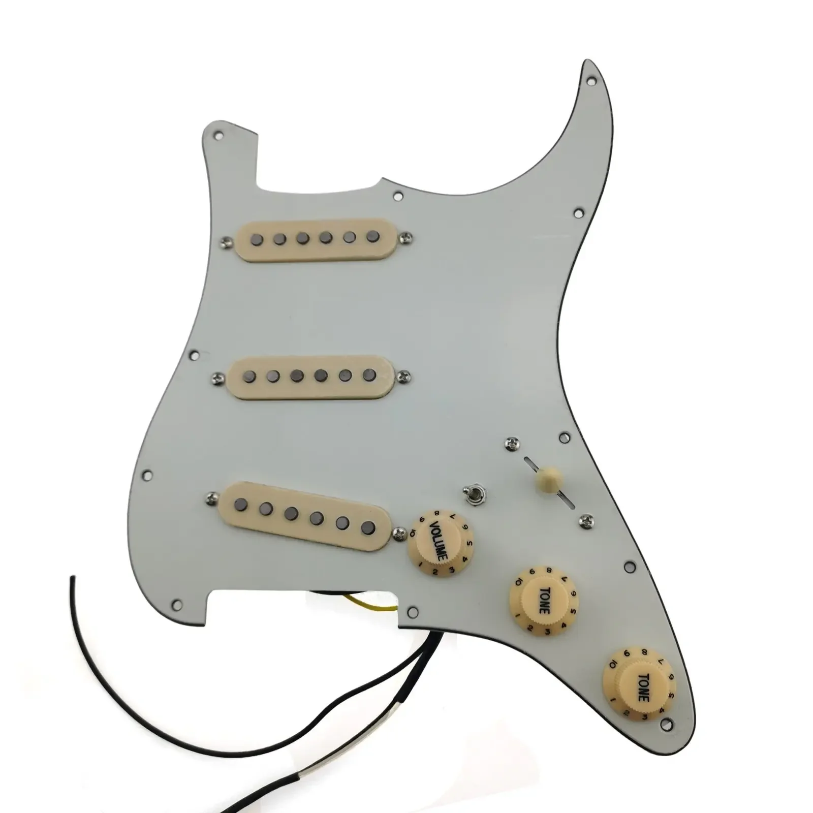 

Loaded Pickguard Pickups Guitar Alnico 5 Pickups SSS Single Coils Pickups /Yellow Pickup Covers Set