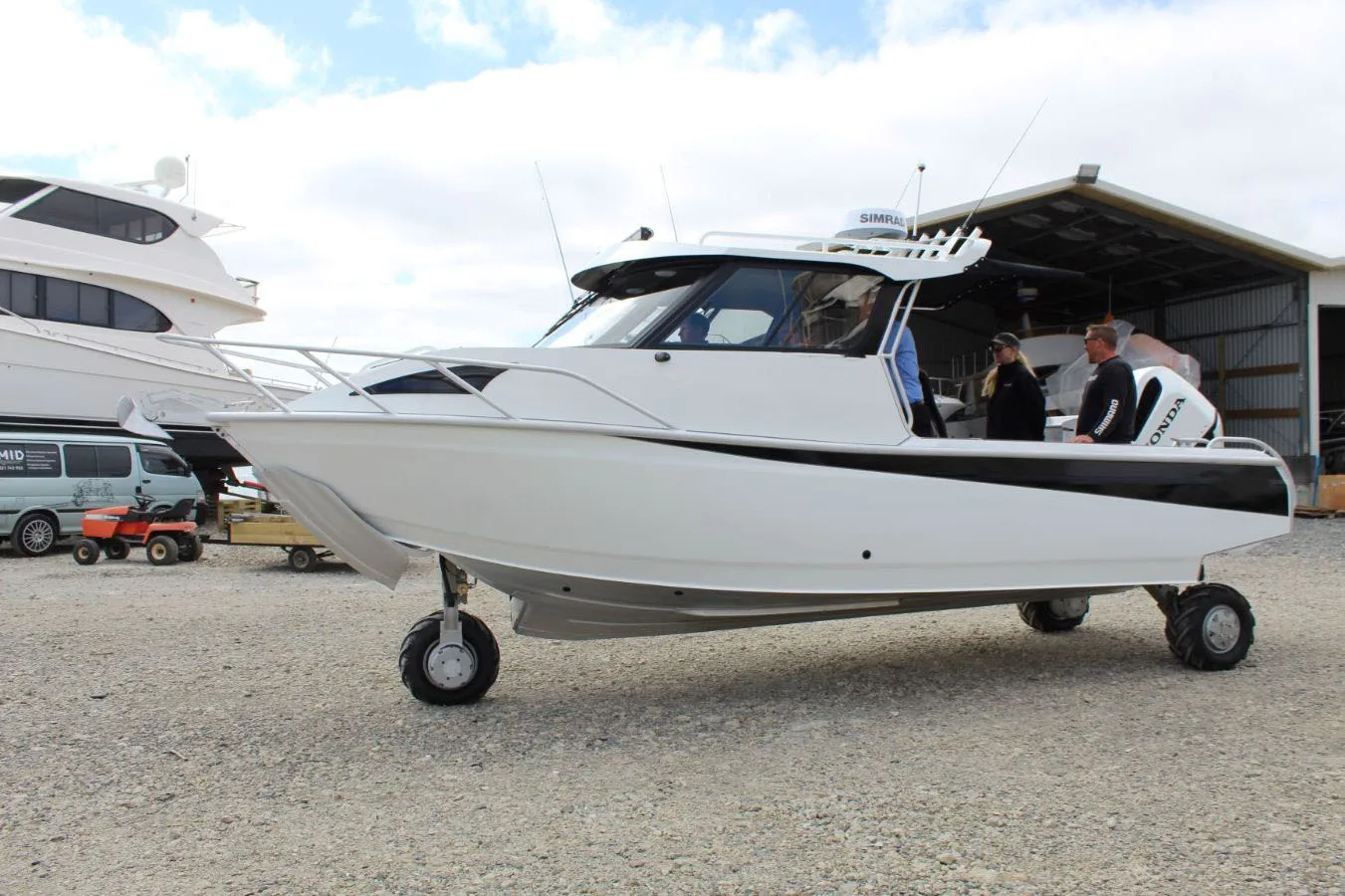 2025 Kinlife High Quality Sport Yacht High Load Capacity Aluminium Boat with Fuel-Efficient Outboard Engine for Sale