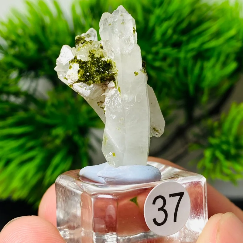 Natural Stones Green Crystal Cluster Specimen Feng Shui Quartz Witchcraft Energy Healing Teaching