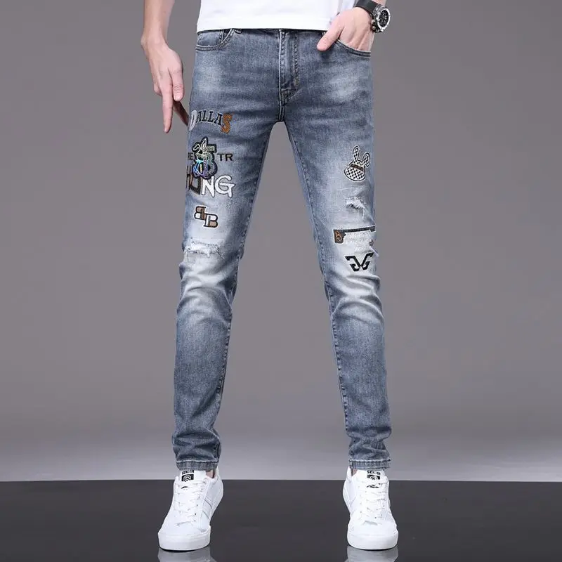 2024 Lente Herfst Nieuwe High-End Geborduurde Gescheurde Jeans Heren Mode Slim Stretch Skinny Broek Casual Cowboy Denim Broek