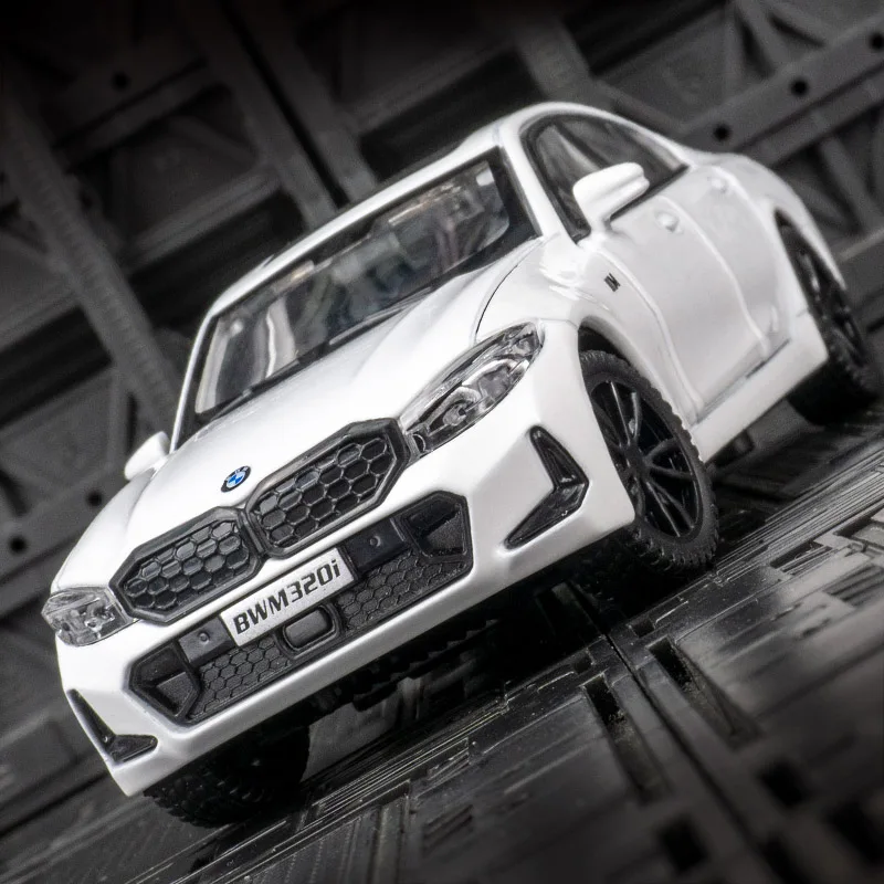 1:32 BMW M320i 자동차 모델 음향 광학 어린이 금속 6 도어 풀백 장난감 자동차 컬렉션 장식품