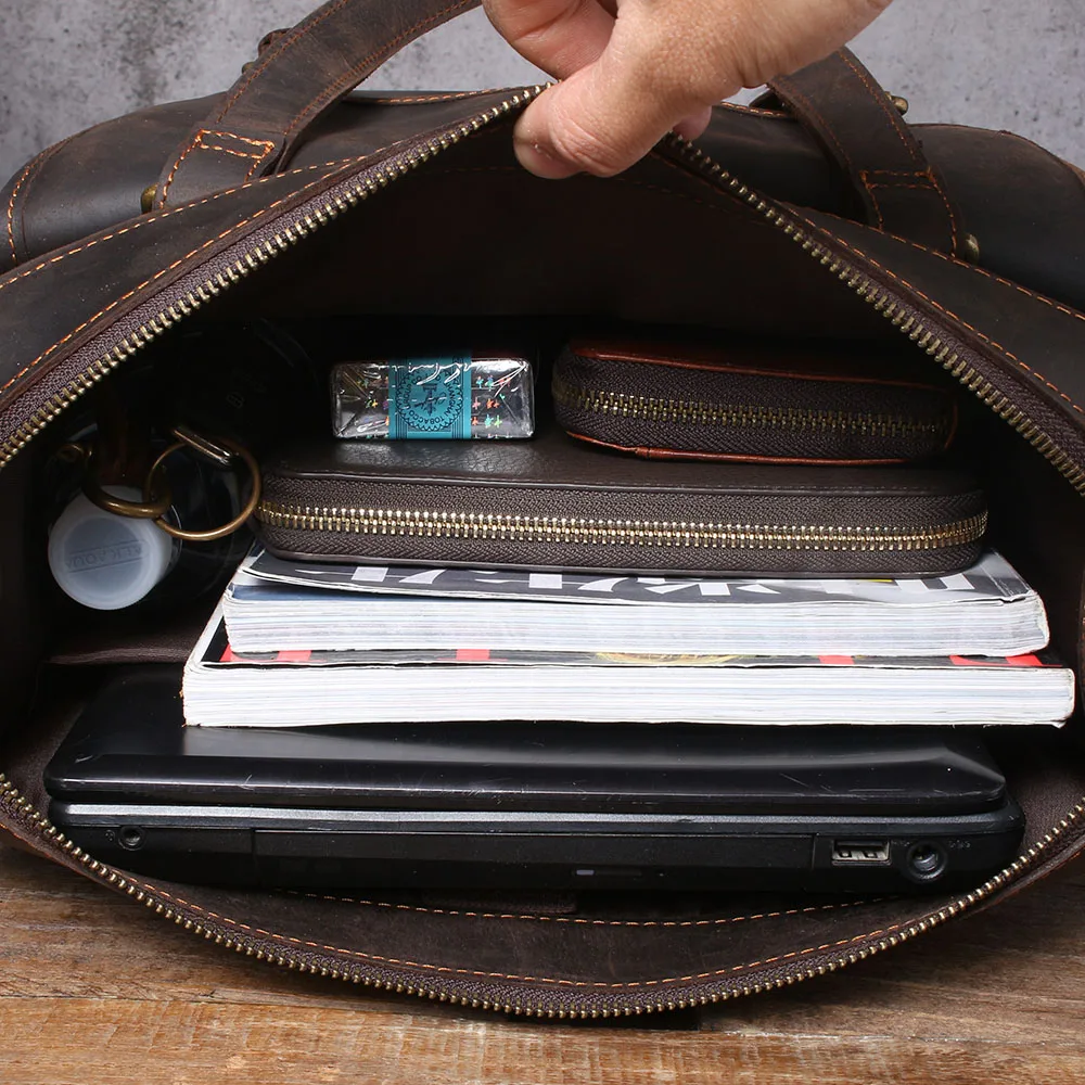 S.WORKER Echtleder-Umhängetasche für Herren, 2-Wege-Tasche, umwandelbar in Schulter- und Rucksacktasche, handgefertigte Herrentasche aus Rindsleder. – Detail 24