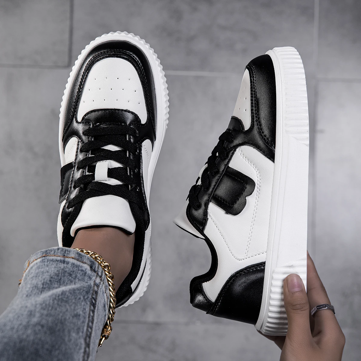 Men's Sneakers Casual Shoes Soft Non Slip Running Shoes Trend Skateboard Lightweight Flat Shoe Lace-up Shoes Women Tenis Hombres